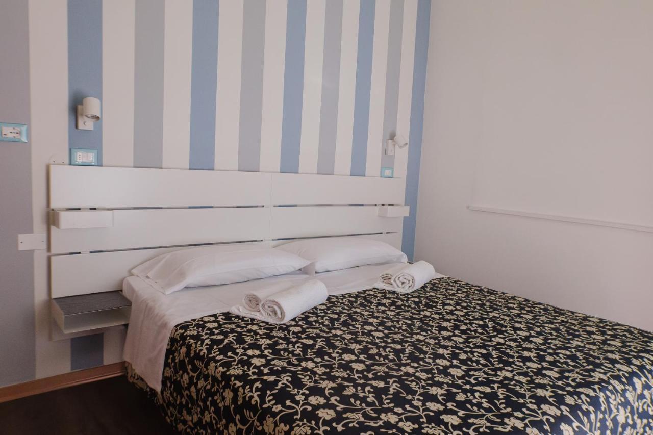 Hotel Jolie Riccione Exteriör bild