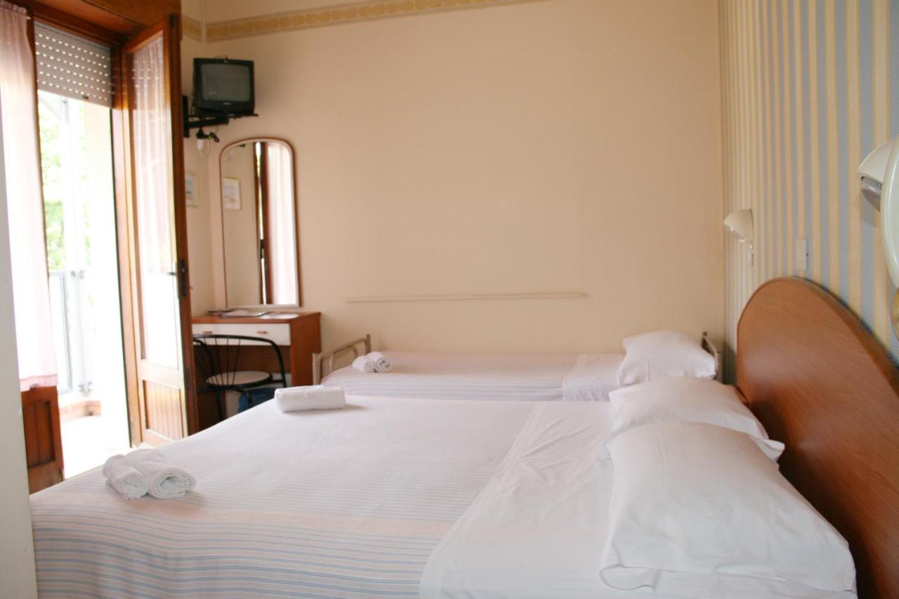 Hotel Jolie Riccione Exteriör bild